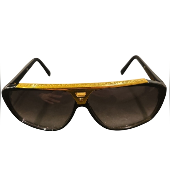 Louis Vuitton Sunglasses EUC - Picture 1 of 13